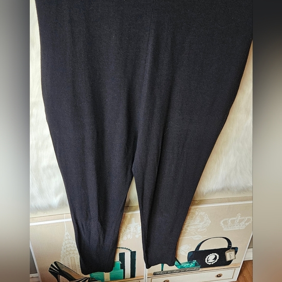 Smash + Tess Classic Black V-Neck Jumpsuit - Picture 3 of 9